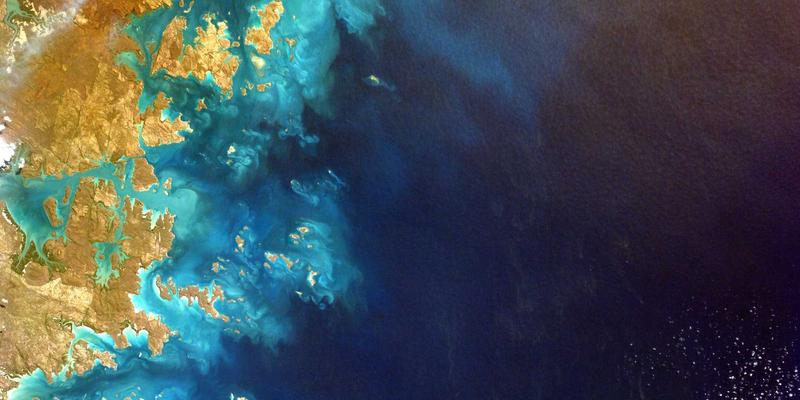 Crystal Clear写作术：掌握极简风格指南，让复杂观点如Vaporwave时尚般一目了然